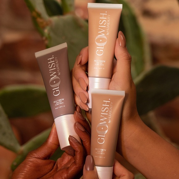 LIGHT-MEDIUM HUDA BEAUTY GLOWISH MULTIDEW CC BB SKIN TINT BRIGHTEN COVERAGE GLOW - Picture 5 of 6
